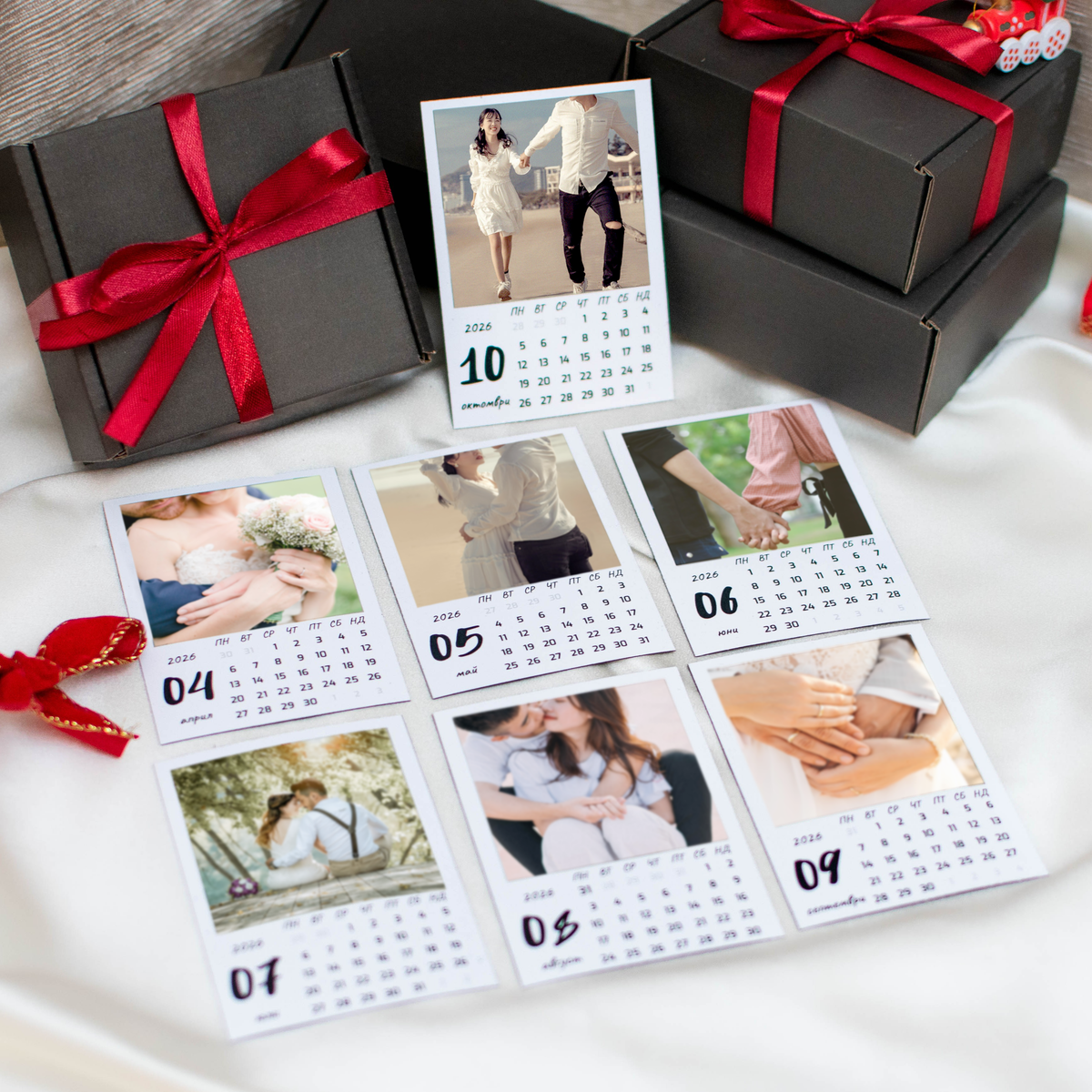 Магнитен фото календар с 12 любими снимки за 2026 г.
